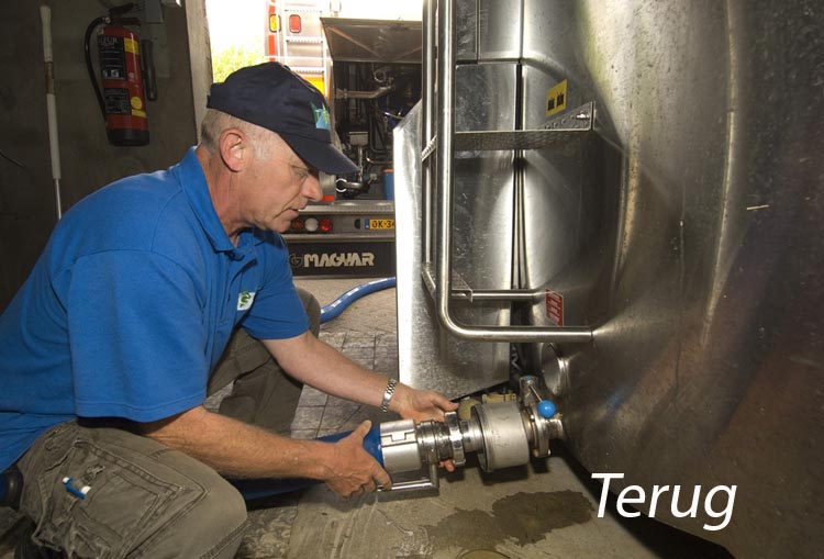 08-05-2009 Friesland Campina: Varsseveld - RMO: Rijdende Melk Ontvangst. Nieuwe melkwagen met nieuw logo Friesland Campina http://www.rubenschipper.nl foto: Ruben Schipper © Ruben Schipper Fotografie VOF